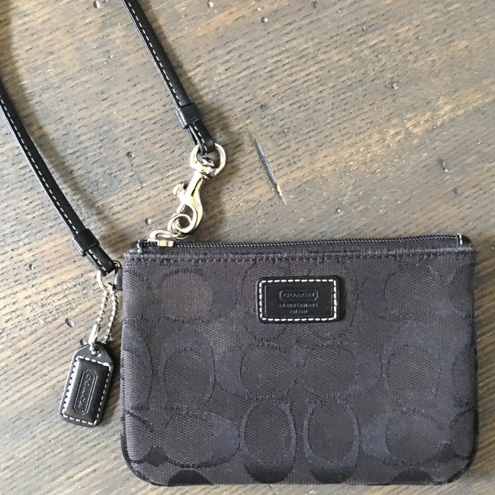 COACH Wristlet Black NWOT Black Lining & Cute!